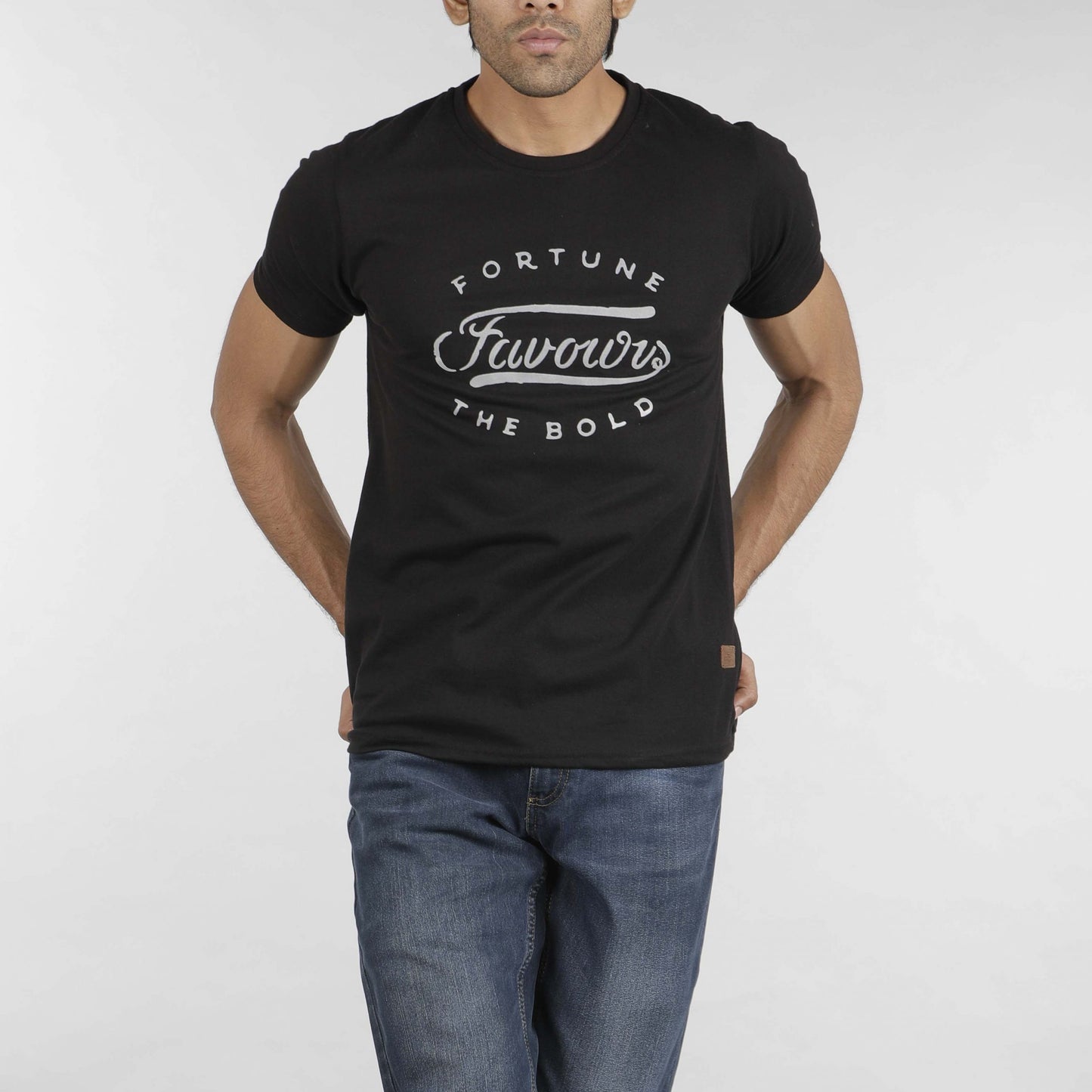 regular fit black t-shirt